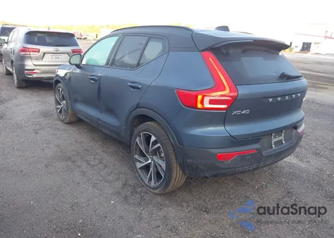 2022 Volvo Xc40 T5 R-Design из США, поврежденный, VIN YV4162UM7N2642168